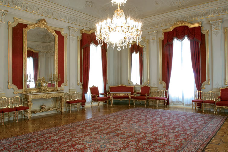 #NivoSlideCaption-353 Dverce Palace - Luka Mjeda