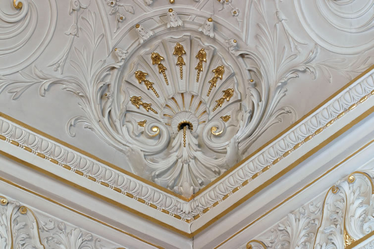 #NivoSlideCaption-355 Dverce Palace - Luka Mjeda