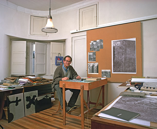 #NivoSlideCaption-569 Chilean Artists